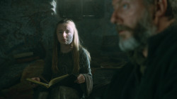 extant_GameOfThrones_3x10-Mhysa_4985