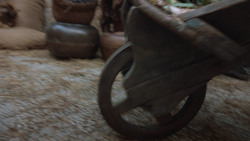 extant_GameOfThrones_3x10-Mhysa_5552