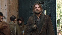 extant_GameOfThrones_3x10-Mhysa_5577