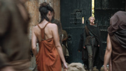 extant_GameOfThrones_3x10-Mhysa_5579