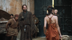 extant_GameOfThrones_3x10-Mhysa_5581