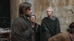 extant_GameOfThrones_3x10-Mhysa_5592