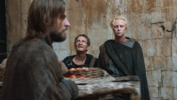 extant_GameOfThrones_3x10-Mhysa_5595