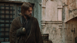 extant_GameOfThrones_3x10-Mhysa_5601
