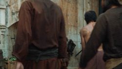 extant_GameOfThrones_3x10-Mhysa_5613