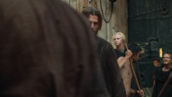 extant_GameOfThrones_3x10-Mhysa_5619