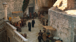 extant_GameOfThrones_3x10-Mhysa_5630