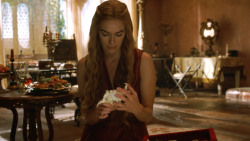 extant_GameOfThrones_3x10-Mhysa_5640