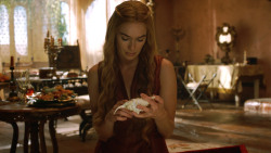 extant_GameOfThrones_3x10-Mhysa_5642