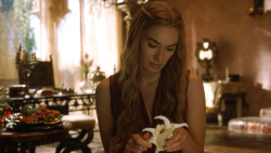 extant_GameOfThrones_3x10-Mhysa_5649