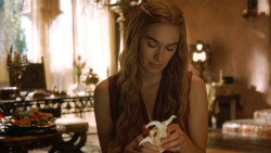 extant_GameOfThrones_3x10-Mhysa_5650