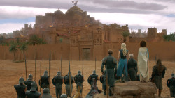 extant_GameOfThrones_3x10-Mhysa_6046