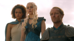 extant_GameOfThrones_3x10-Mhysa_6076