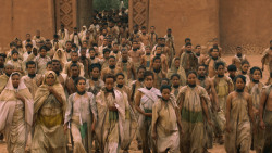 extant_GameOfThrones_3x10-Mhysa_6136