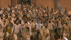 extant_GameOfThrones_3x10-Mhysa_6141