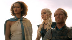 extant_GameOfThrones_3x10-Mhysa_6198