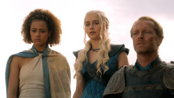 extant_GameOfThrones_3x10-Mhysa_6207