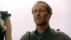 extant_GameOfThrones_3x10-Mhysa_6267