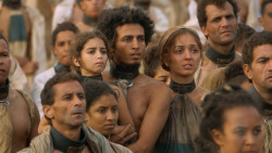 extant_GameOfThrones_3x10-Mhysa_6270