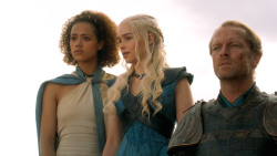 extant_GameOfThrones_3x10-Mhysa_6287