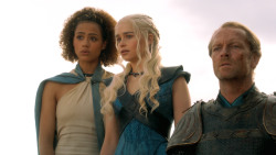 extant_GameOfThrones_3x10-Mhysa_6291