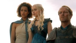 extant_GameOfThrones_3x10-Mhysa_6294