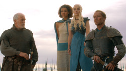 extant_GameOfThrones_3x10-Mhysa_6314