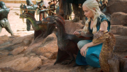 extant_GameOfThrones_3x10-Mhysa_6351