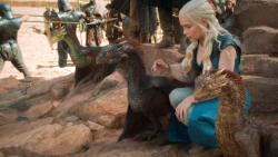 extant_GameOfThrones_3x10-Mhysa_6352