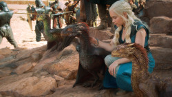 extant_GameOfThrones_3x10-Mhysa_6354
