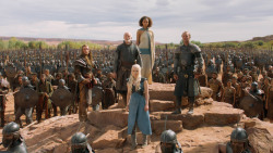extant_GameOfThrones_3x10-Mhysa_6371