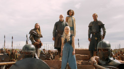 extant_GameOfThrones_3x10-Mhysa_6378