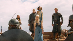 extant_GameOfThrones_3x10-Mhysa_6384