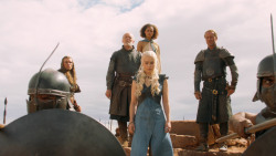extant_GameOfThrones_3x10-Mhysa_6387