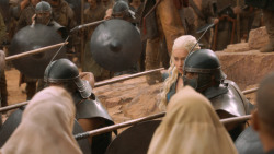 extant_GameOfThrones_3x10-Mhysa_6395