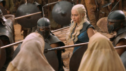 extant_GameOfThrones_3x10-Mhysa_6399