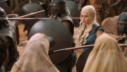 extant_GameOfThrones_3x10-Mhysa_6403