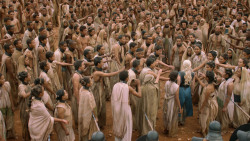 extant_GameOfThrones_3x10-Mhysa_6415