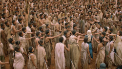 extant_GameOfThrones_3x10-Mhysa_6416