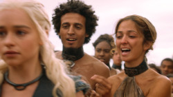 extant_GameOfThrones_3x10-Mhysa_6425