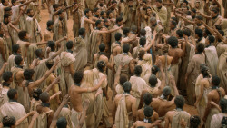 extant_GameOfThrones_3x10-Mhysa_6431