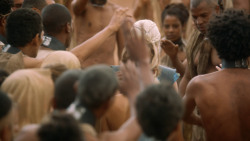 extant_GameOfThrones_3x10-Mhysa_6437