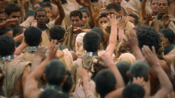 extant_GameOfThrones_3x10-Mhysa_6452
