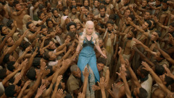 extant_GameOfThrones_3x10-Mhysa_6459