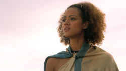 extant_GameOfThrones_3x10-Mhysa_6483