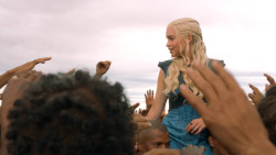 extant_GameOfThrones_3x10-Mhysa_6486