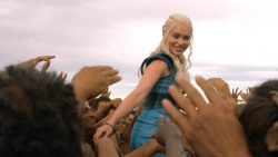 extant_GameOfThrones_3x10-Mhysa_6490