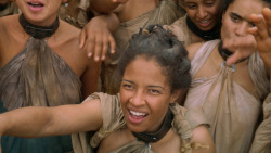 extant_GameOfThrones_3x10-Mhysa_6507