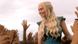extant_GameOfThrones_3x10-Mhysa_6512