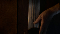 extant_GameOfThrones_4x01-TwoSwords_0053